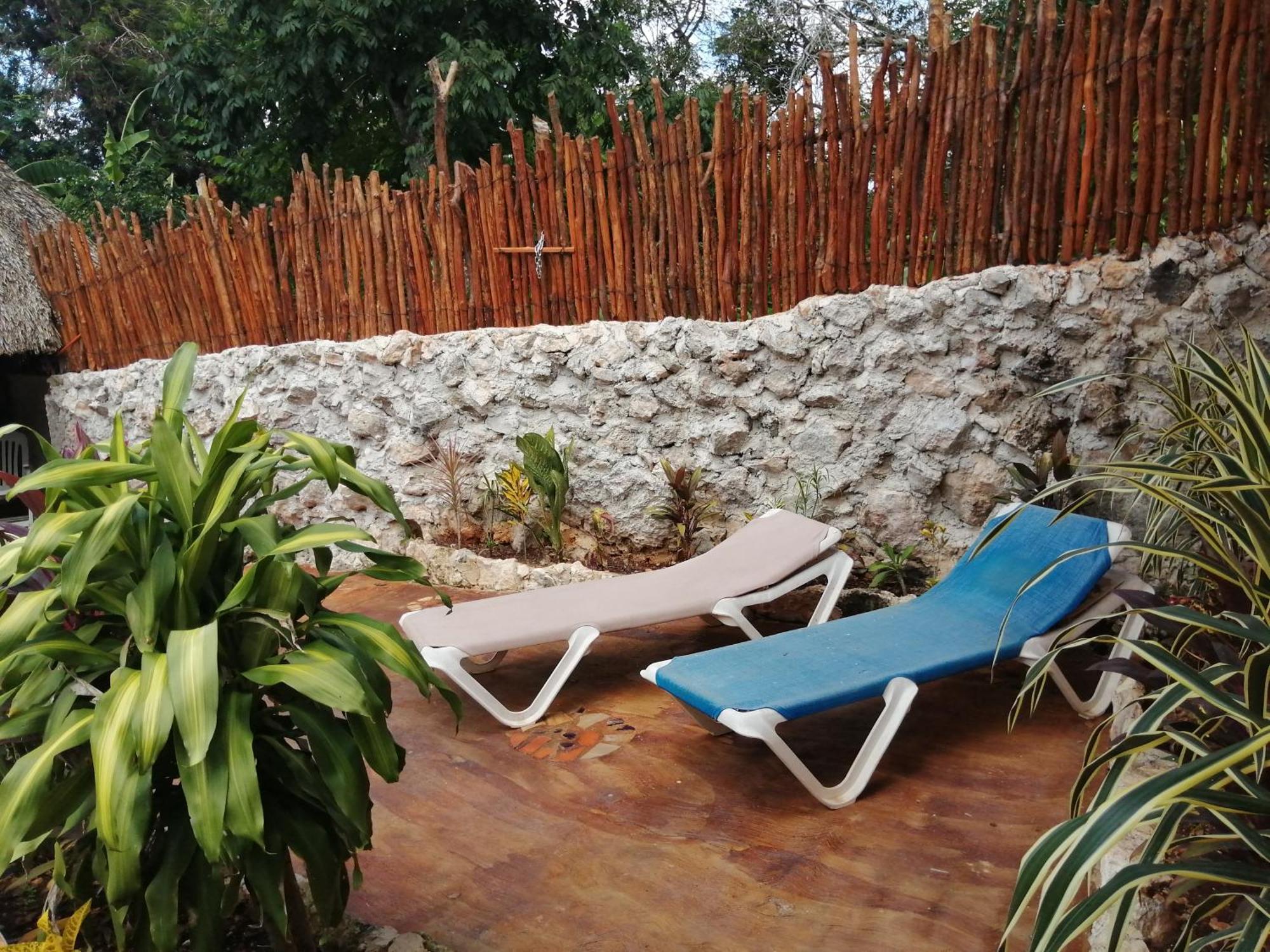 Suites De Piedra Y Colores En Chichen Itza Piste Exterior photo